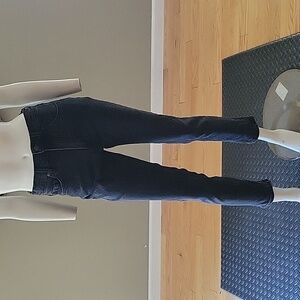 Everlane The Original Cheeky Cropped Organic Cotton Jean